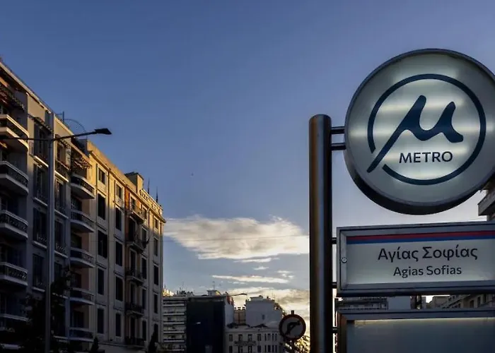 Nat\'S Place Friends & Family Thessaloniki Next To Metro